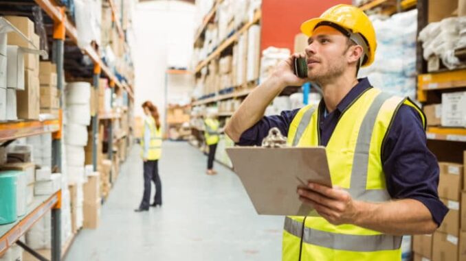 warehouse_worker-700x467